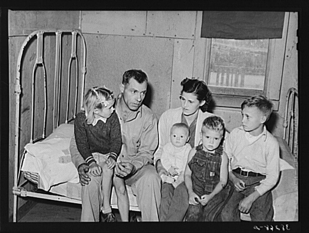 Family group, workman and his family. Corpus Christi, Texas, 1940