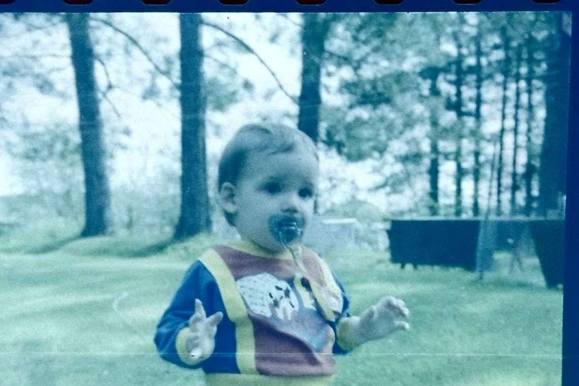 You Can Now Use Your Phone to Turn Old Negatives and Slides Into Photos